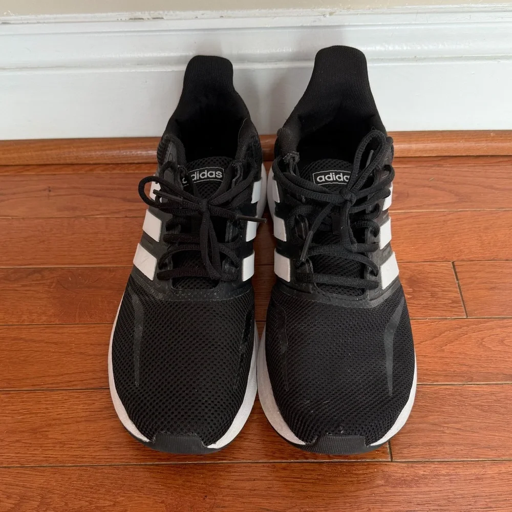 Adidas Men's 10 Black and White‎ Sneakers